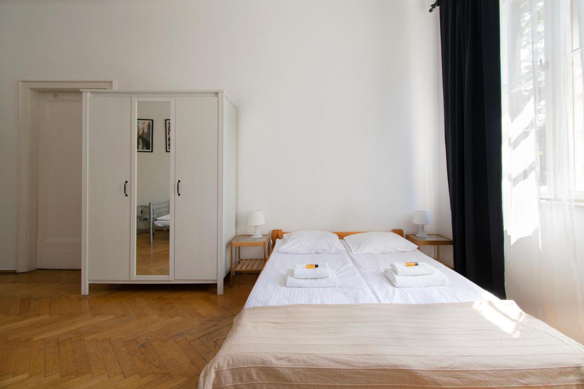 Retro Apartmentments Lobzowska Street Cracovie Extérieur photo